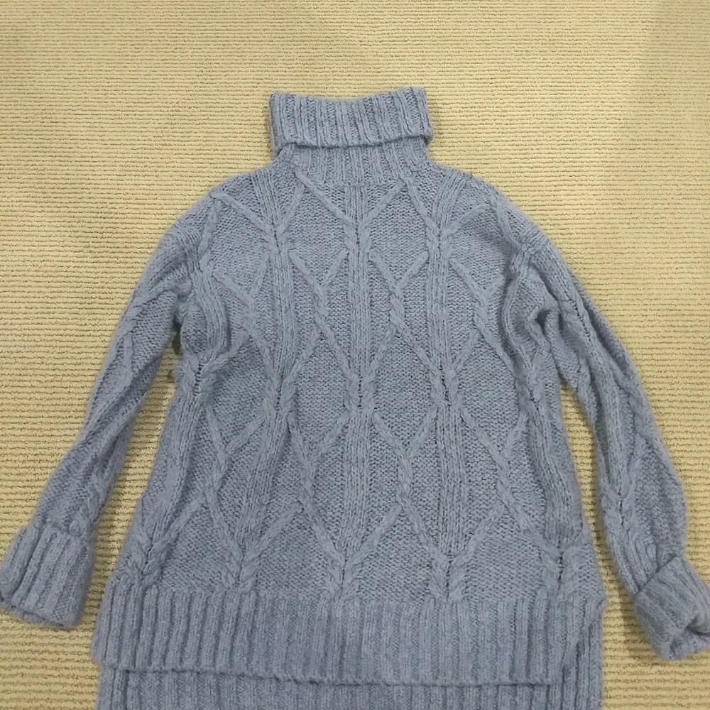 CLOSET CLEAROUT - Cable-Knit Sweater Tunic